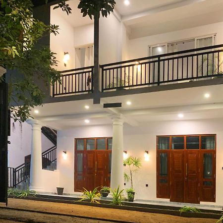 Golden Wave Hotel อาฮานกามา ภายนอก รูปภาพ