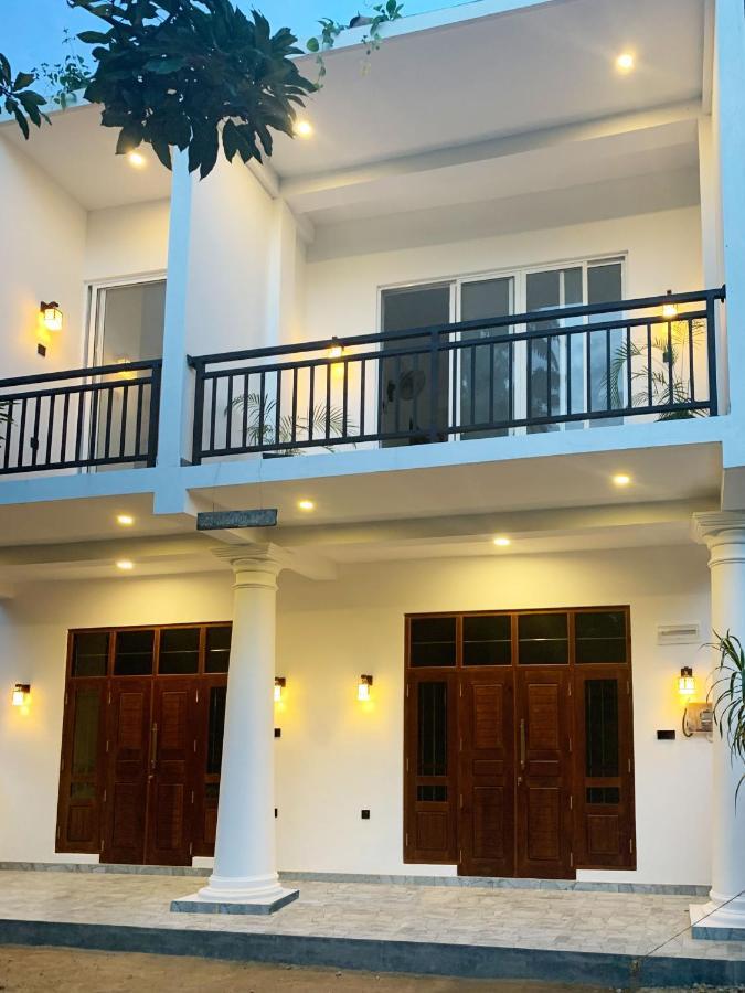 Golden Wave Hotel อาฮานกามา ภายนอก รูปภาพ