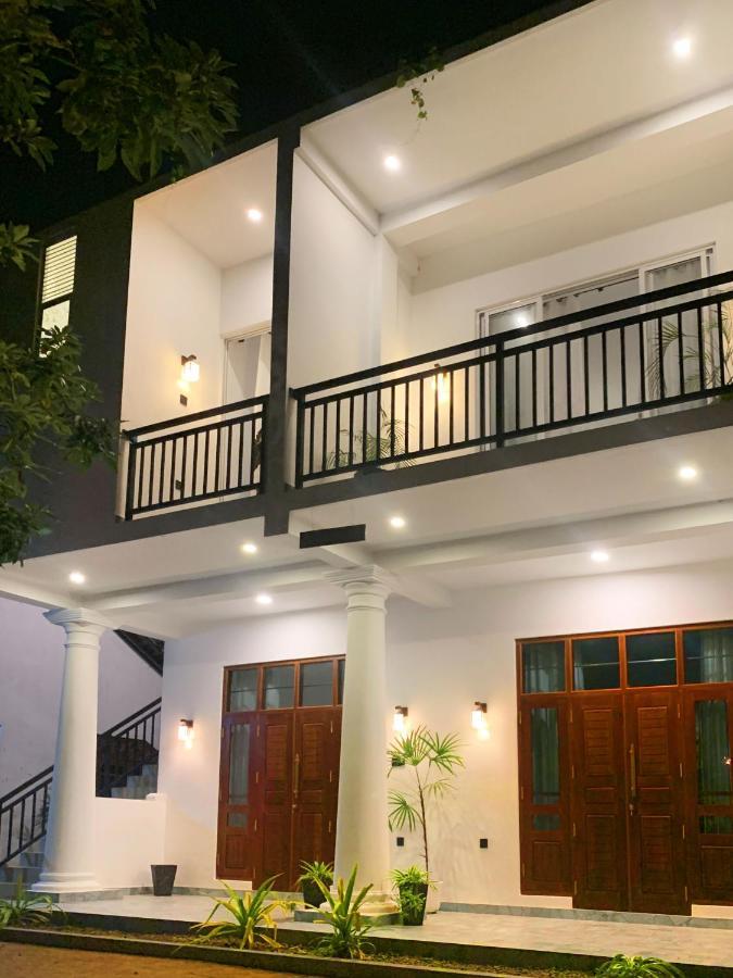 Golden Wave Hotel อาฮานกามา ภายนอก รูปภาพ